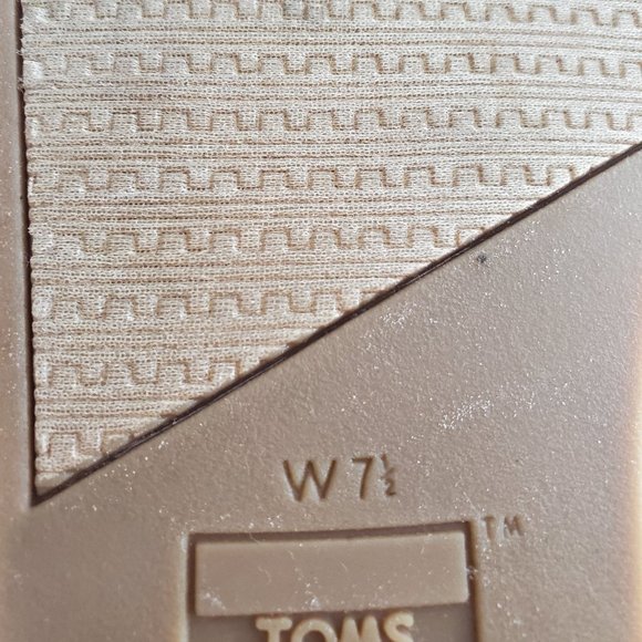 Toms Lexie Pink and Rose Gold Sandals - Picture 3 of 3